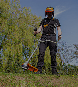 maaien-grond-bewerken Tuinmachine voor het maaien en grond bewerken